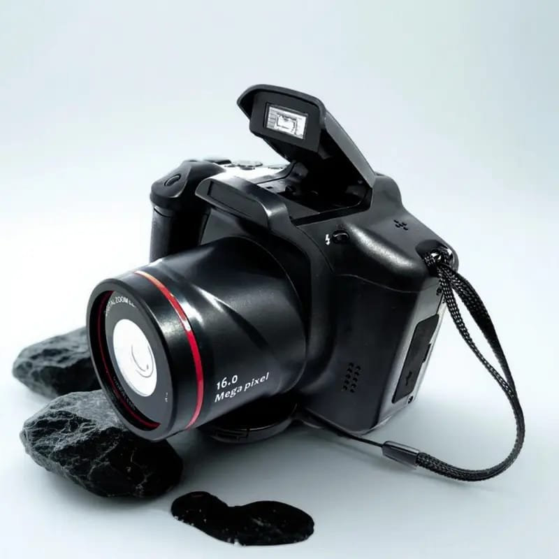 4K Digital Camera for Photography & Vlogging - 16X Zoom, 180° Flip Screen, 52mm Macro Lens, 2 Batteries & 32GB SD Card Included